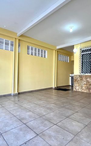 Casa à venda com 160m², 5 quartos e 2 vagas Casa à venda com 160m², 5 quartos e 2 vagasGaragem