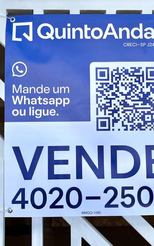 Casa à venda com 160m², 5 quartos e 2 vagas Casa à venda com 160m², 5 quartos e 2 vagasPlaquinha instalada