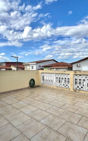 Casa à venda com 160m², 5 quartos e 2 vagas Casa à venda com 160m², 5 quartos e 2 vagasVaranda da Suíte 1