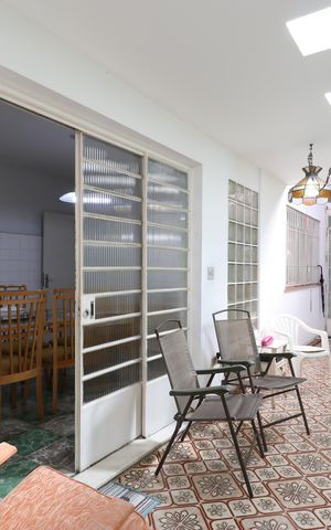 Casa à venda com 240m², 4 quartos e 1 vagaJardim de inverno 
