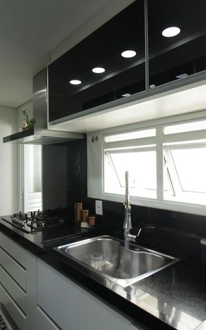 Apartamento à venda com 131m², 2 quartos e 2 vagas Apartamento à venda com 131m², 2 quartos e 2 vagasCozinha