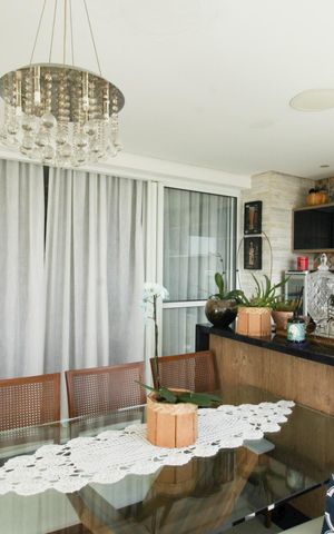 Apartamento à venda com 131m², 2 quartos e 2 vagas Apartamento à venda com 131m², 2 quartos e 2 vagasVaranda gourmet