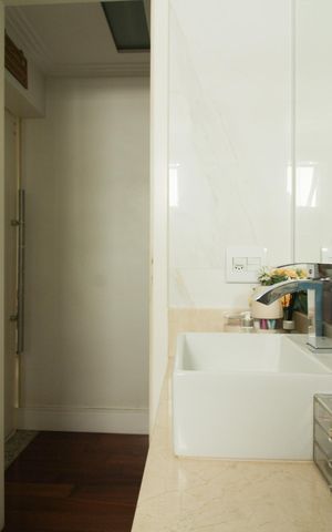 Apartamento à venda com 131m², 2 quartos e 2 vagas Apartamento à venda com 131m², 2 quartos e 2 vagasBanheiro