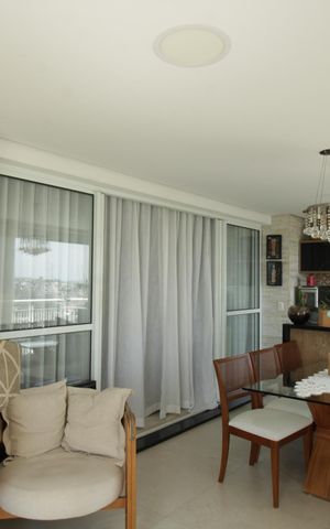Apartamento à venda com 131m², 2 quartos e 2 vagas Apartamento à venda com 131m², 2 quartos e 2 vagasVaranda gourmet