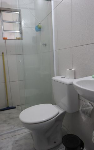 Casa para alugar com 55m², 2 quartos e sem vagaBanheiro