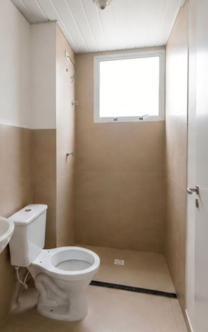 Casa de condomínio para alugar com 65m², 2 quartos e 1 vaga Casa de condomínio para alugar com 65m², 2 quartos e 1 vagaBanheiro