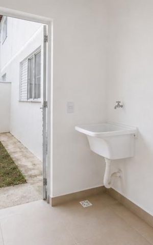 Casa de condomínio para alugar com 65m², 2 quartos e 1 vaga Casa de condomínio para alugar com 65m², 2 quartos e 1 vagaÁrea de serviço