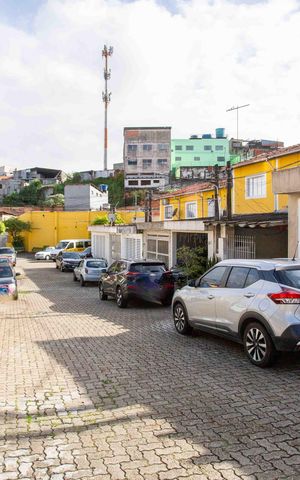Casa à venda com 105m², 4 quartos e 1 vagaÁrea comum