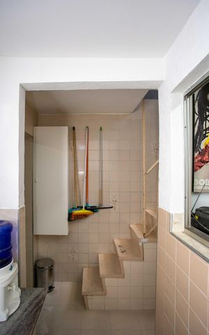 Casa à venda com 105m², 4 quartos e 1 vagaÁrea de Serviço