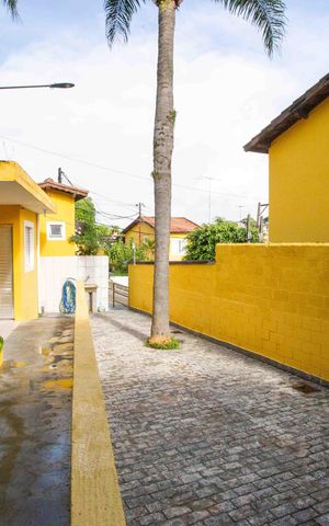 Casa à venda com 105m², 4 quartos e 1 vagaÁrea comum