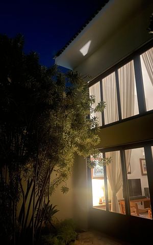 Casa à venda com 538m², 5 quartos e 3 vagas Casa à venda com 538m², 5 quartos e 3 vagasÁrea externa