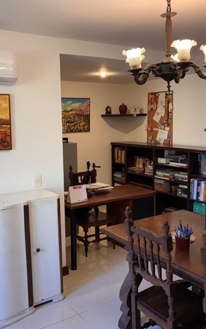 Casa à venda com 538m², 5 quartos e 3 vagas Casa à venda com 538m², 5 quartos e 3 vagasSala