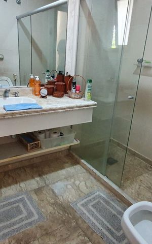 Casa à venda com 538m², 5 quartos e 3 vagas Casa à venda com 538m², 5 quartos e 3 vagasBanheiro