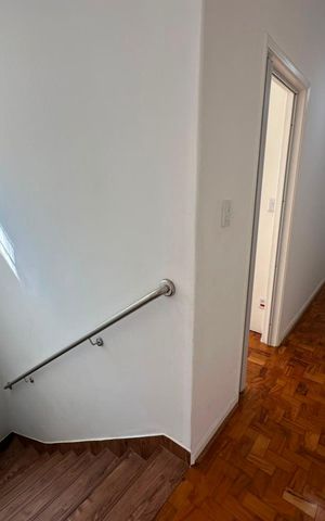 Casa à venda com 222m², 6 quartos e 2 vagas Casa à venda com 222m², 6 quartos e 2 vagasQuarto - casa 1