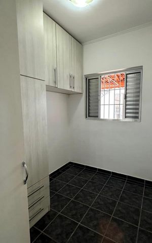 Casa à venda com 222m², 6 quartos e 2 vagas Casa à venda com 222m², 6 quartos e 2 vagasQuarto - casa 2