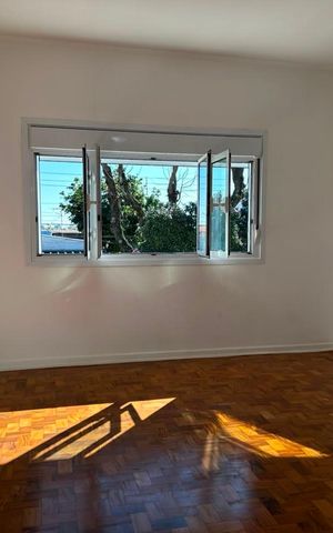 Casa à venda com 222m², 6 quartos e 2 vagas Casa à venda com 222m², 6 quartos e 2 vagasQuarto - casa 1