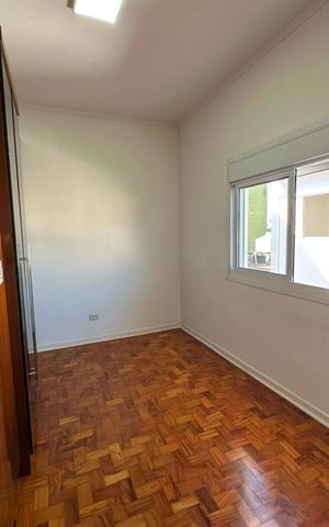 Casa à venda com 222m², 6 quartos e 2 vagas Casa à venda com 222m², 6 quartos e 2 vagasQuarto - casa 1