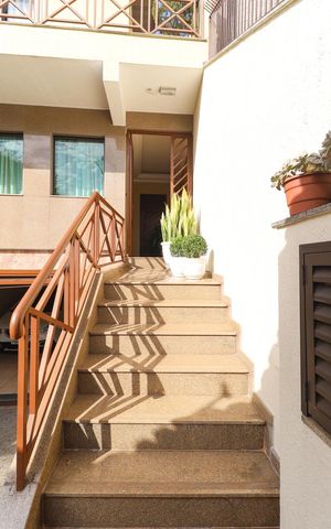 Casa à venda com 250m², 3 quartos e 3 vagas