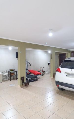 Casa à venda com 250m², 3 quartos e 3 vagas