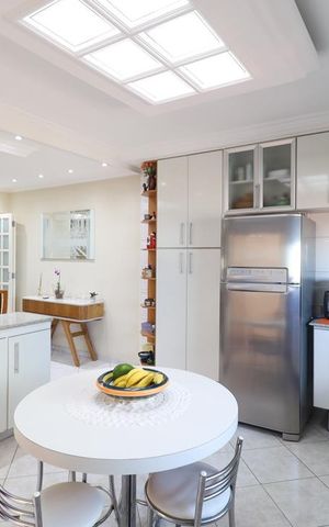 Casa à venda com 250m², 3 quartos e 3 vagas