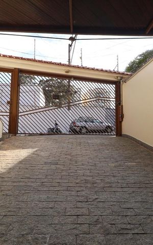 Casa à venda com 250m², 3 quartos e 3 vagas