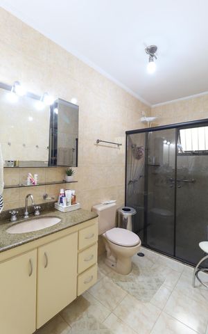 Casa à venda com 250m², 3 quartos e 3 vagas