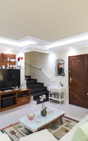 Casa à venda com 250m², 3 quartos e 3 vagas