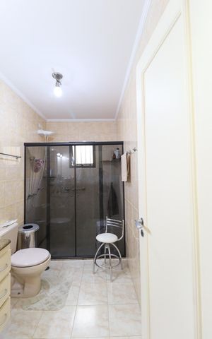 Casa à venda com 250m², 3 quartos e 3 vagas