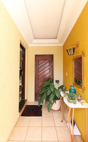 Casa à venda com 250m², 3 quartos e 3 vagas