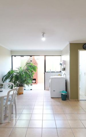 Casa à venda com 250m², 3 quartos e 3 vagas
