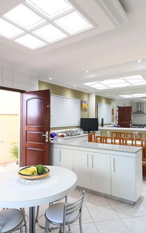 Casa à venda com 250m², 3 quartos e 3 vagas