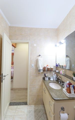 Casa à venda com 250m², 3 quartos e 3 vagas