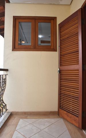 Casa à venda com 278m², 3 quartos e 2 vagasSuite 1 - varanda