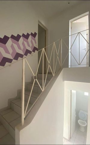 Casa à venda com 64m², 2 quartos e 5 vagas Casa à venda com 64m², 2 quartos e 5 vagasÁrea externa