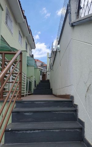 Casa de condomínio à venda com 85m², 2 quartos e 2 vagas Casa de condomínio à venda com 85m², 2 quartos e 2 vagasÁrea externa