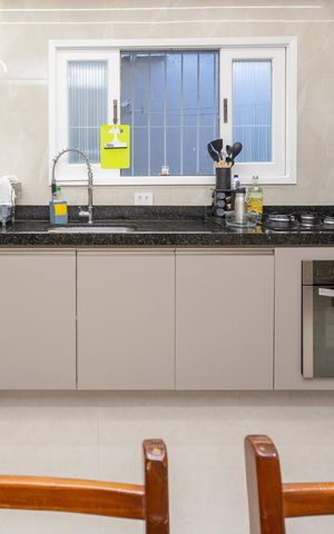 Casa à venda com 200m², 3 quartos e 2 vagasCozinha