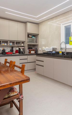 Casa à venda com 200m², 3 quartos e 2 vagasCozinha