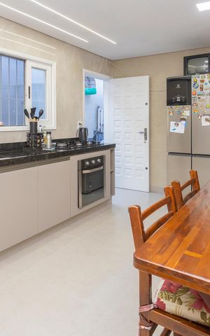 Casa à venda com 200m², 3 quartos e 2 vagasCozinha