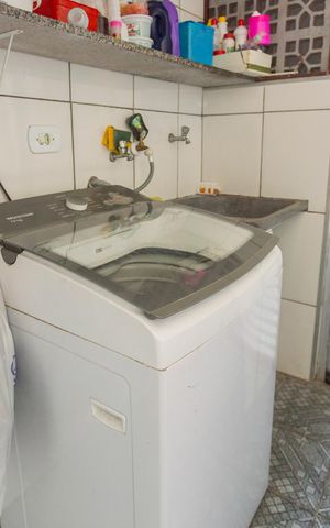 Casa à venda com 200m², 3 quartos e 2 vagasÁrea de Serviço