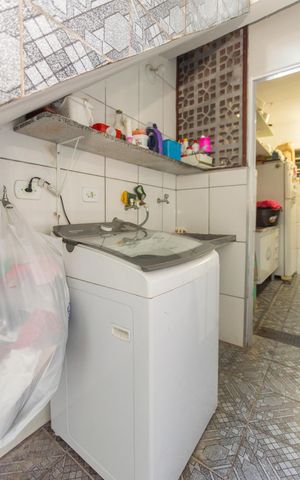 Casa à venda com 200m², 3 quartos e 2 vagasÁrea de Serviço