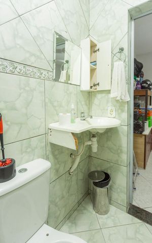 Casa à venda com 200m², 3 quartos e 2 vagasBanheiro da Edícula
