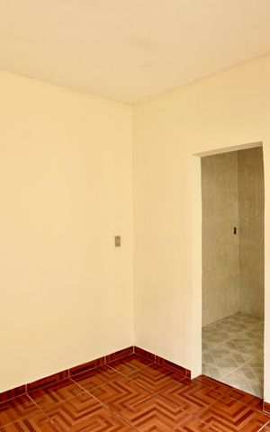 Casa para alugar com 40m², 2 quartos e sem vaga Casa para alugar com 40m², 2 quartos e sem vagaSala
