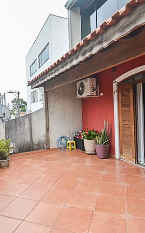Casa à venda com 282m², 4 quartos e 3 vagasSacada do Quarto 2 - Suíte