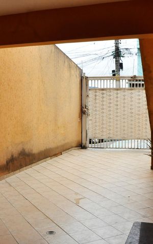 Casa à venda com 230m², 2 quartos e 4 vagas Casa à venda com 230m², 2 quartos e 4 vagasGaragem