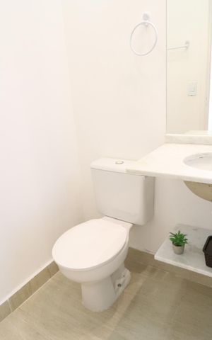 Casa de condomínio para alugar com 90m², 2 quartos e 2 vagasBanheiro do Quarto 1