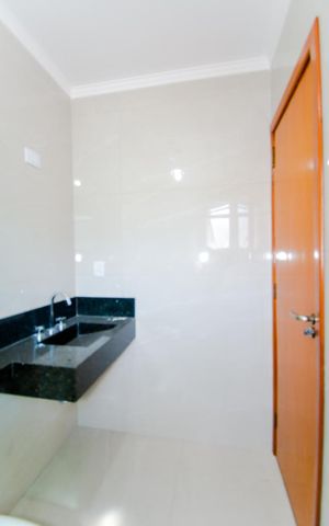 Casa à venda com 125m², 3 quartos e sem vagaBanheiro da Suíte