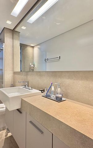 Apartamento à venda com 100m², 3 quartos e 2 vagas Apartamento à venda com 100m², 3 quartos e 2 vagasBanheiro Social