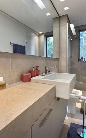 Apartamento à venda com 100m², 3 quartos e 2 vagas Apartamento à venda com 100m², 3 quartos e 2 vagasBanheiro da Suíte
