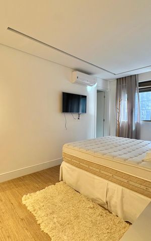 Apartamento à venda com 100m², 3 quartos e 2 vagas Apartamento à venda com 100m², 3 quartos e 2 vagasSuíte