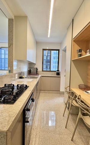 Apartamento à venda com 100m², 3 quartos e 2 vagas Apartamento à venda com 100m², 3 quartos e 2 vagasCozinha e Área de Serviço